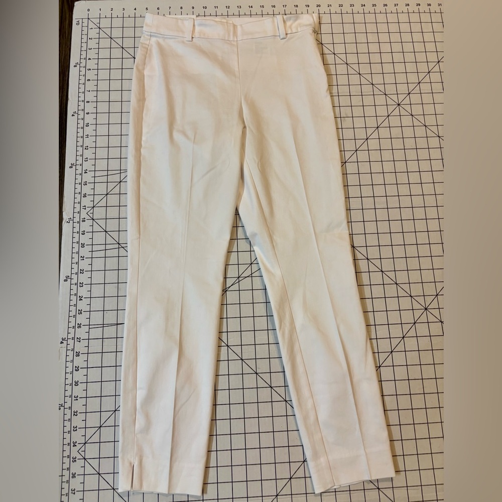 NWT H&M Women’s‎ Size 6 Off-White Trousers